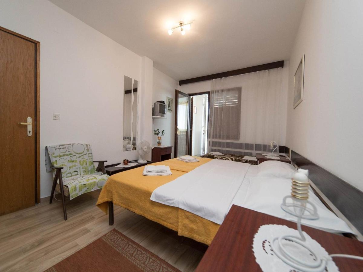 Apartments Biserka Crikvenica Exterior foto